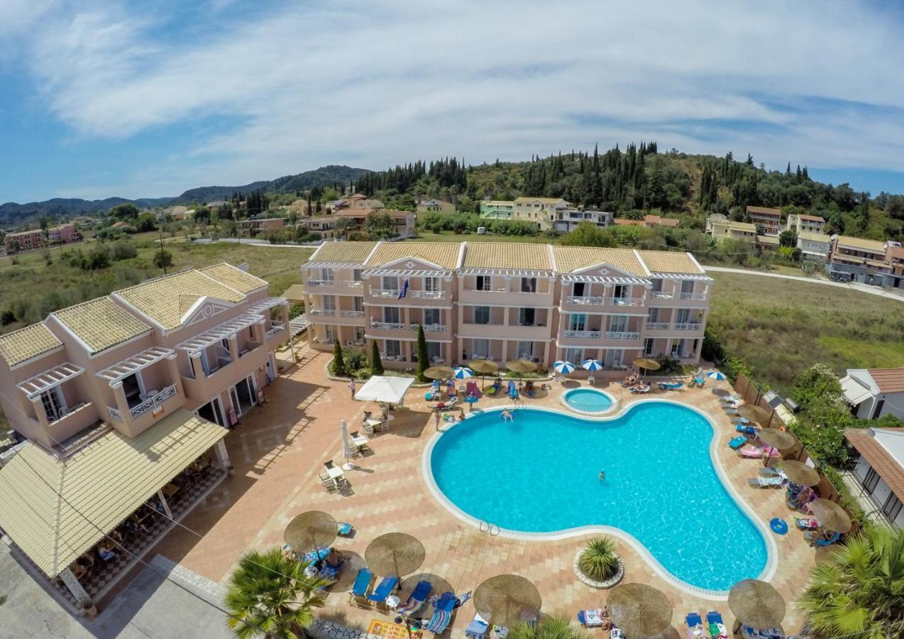 Anemona Aparthotel *